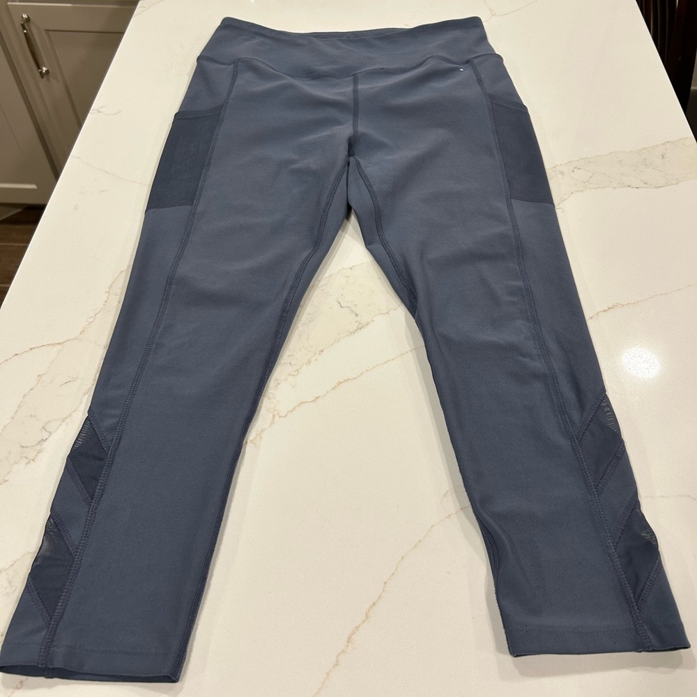 Mondetta Gray Cropped Workout Leggings